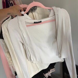 Brandy Melville  Sweater in cream